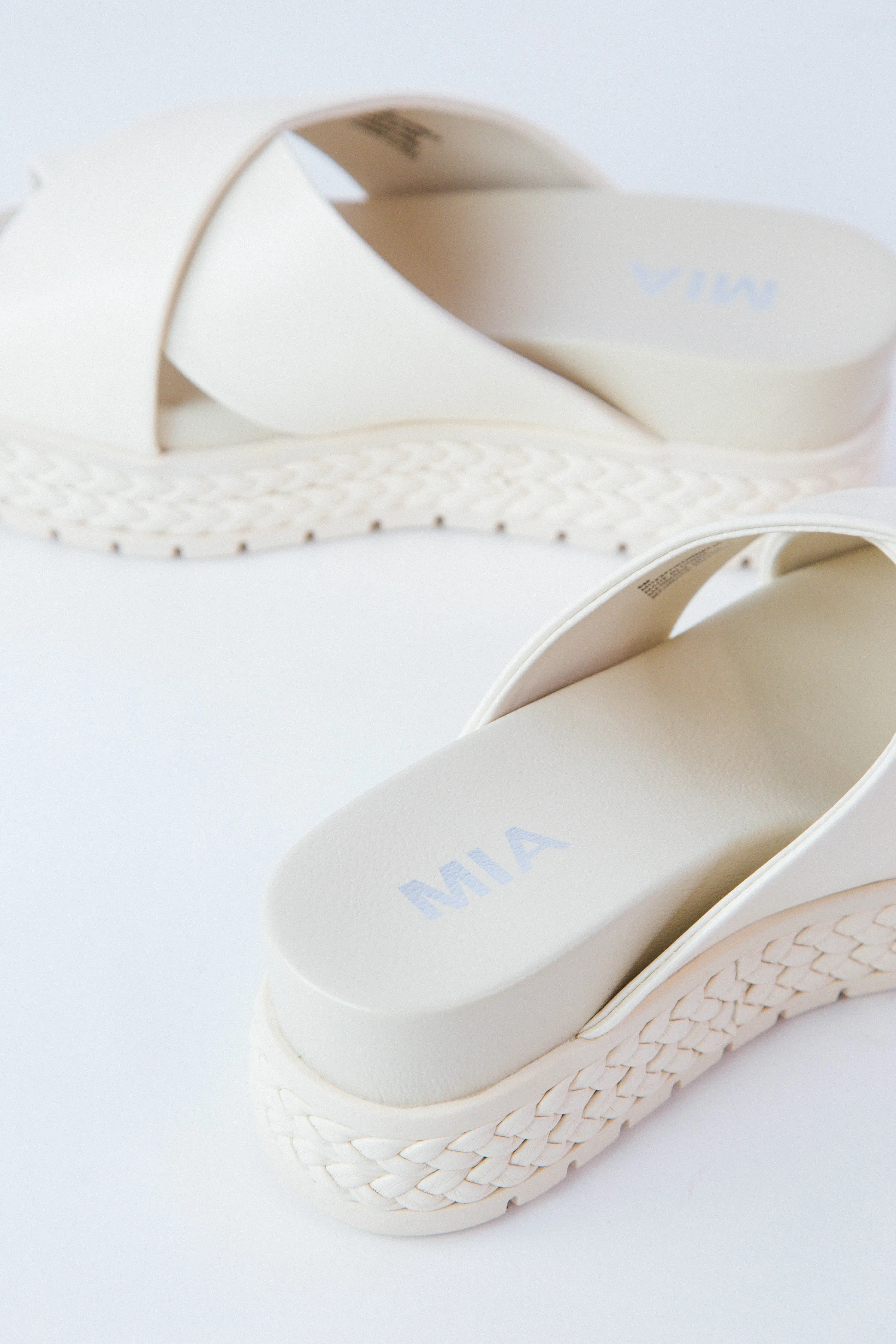 Kornelia Criss Cross Band Slide, Bone